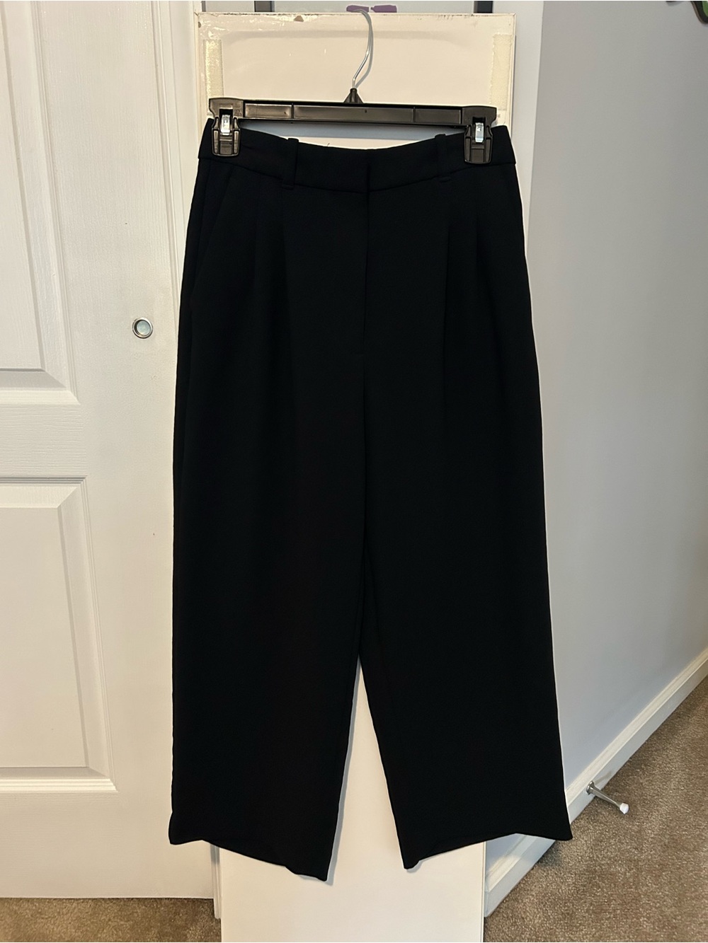 Aritzia Effortless Pant Crop Crepette